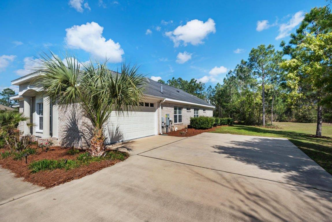 308 East Club House Drive, Freeport, FL 32439