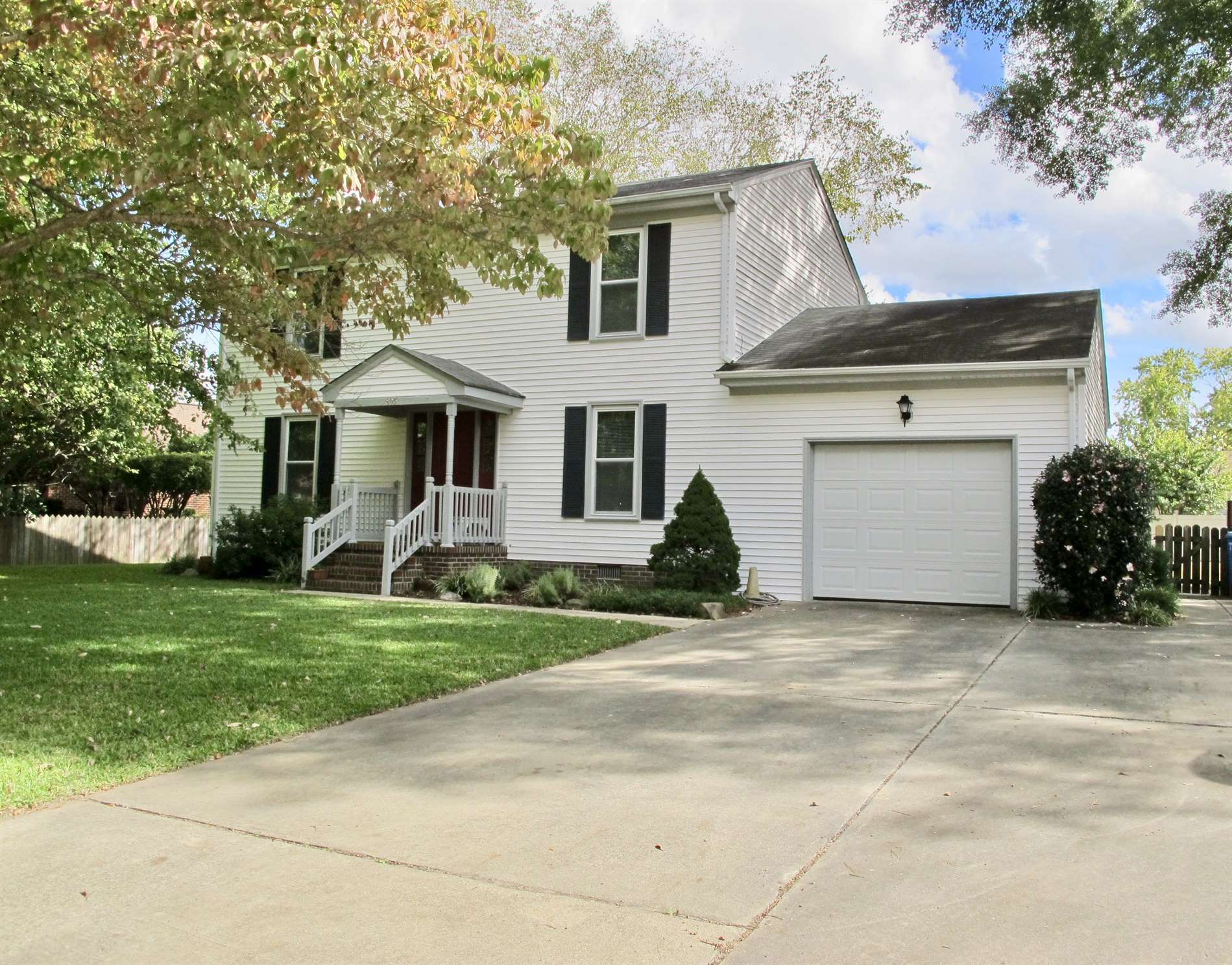 805 Shadowood Lane, Chesapeake, VA 23322