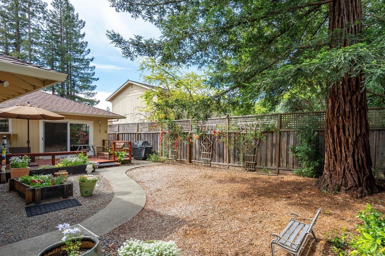 4625 Glencannon Street, Santa Rosa, CA 95405