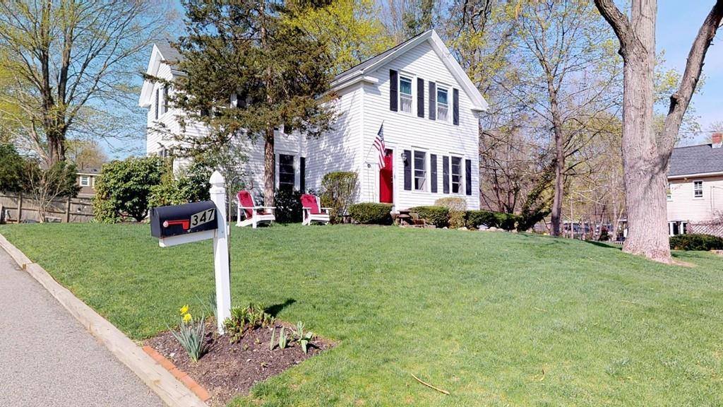 347 Common St, Walpole, MA 02081