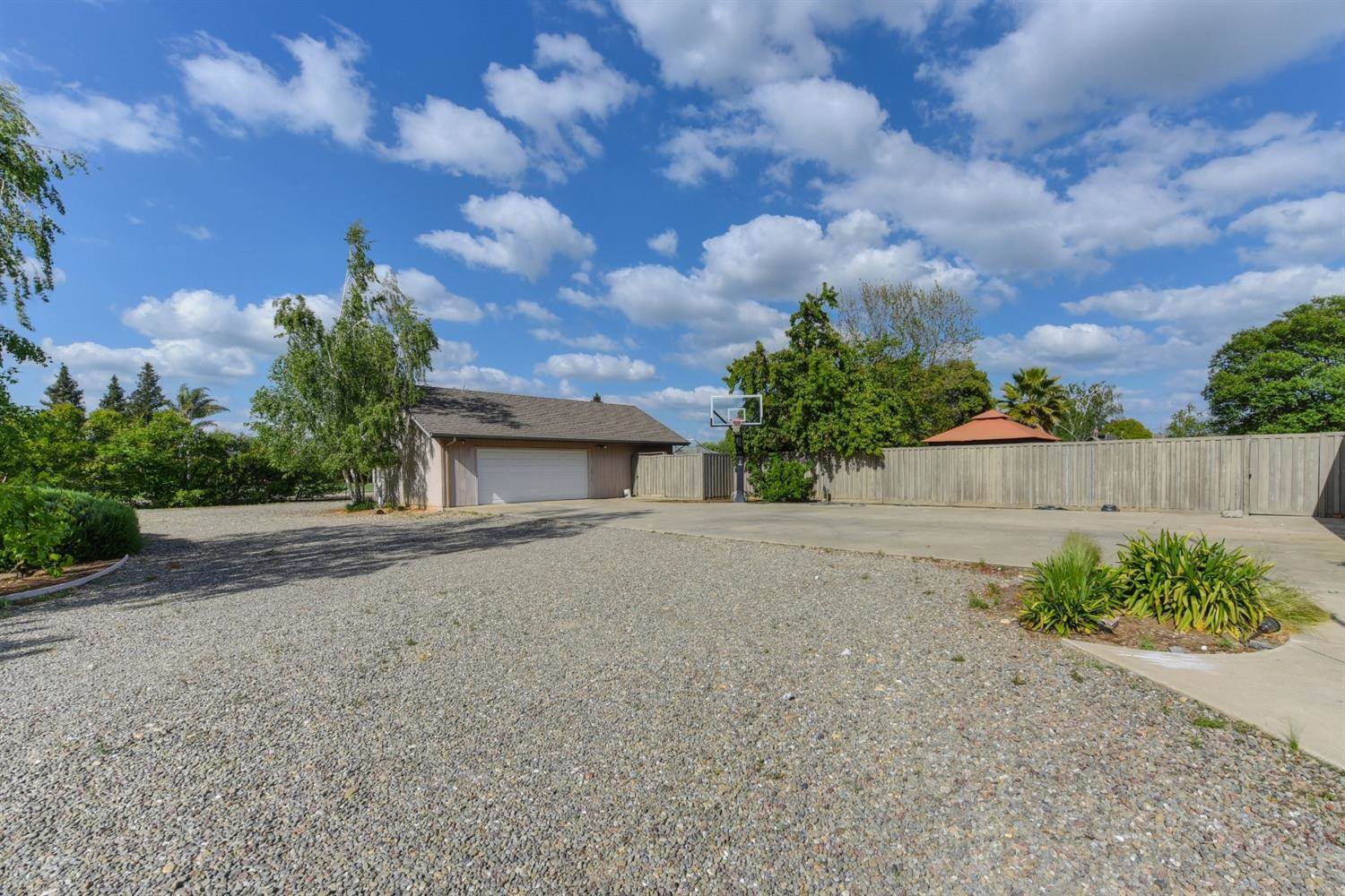 24524 Partridge Lane, Acampo, CA 95220