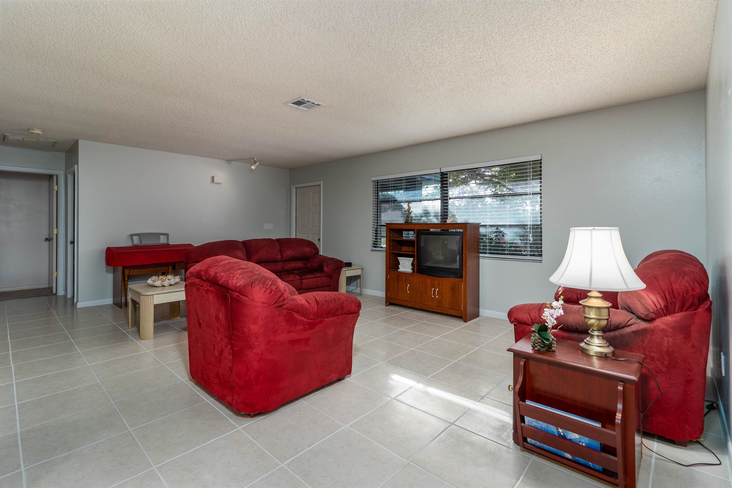 2209 SE 3rd Ter, Cape Coral, FL 33990