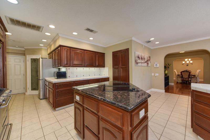 8016 Sunrise Boulevard, Citrus Heights, CA 95610