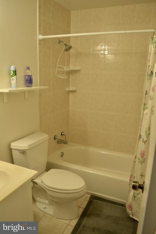 9922 Tambay Court, Montgomery Village, MD 20886