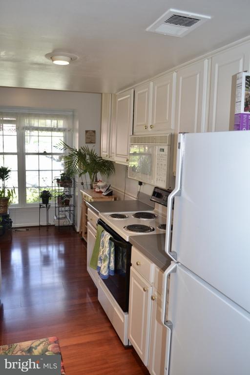 9922 Tambay Court, Montgomery Village, MD 20886