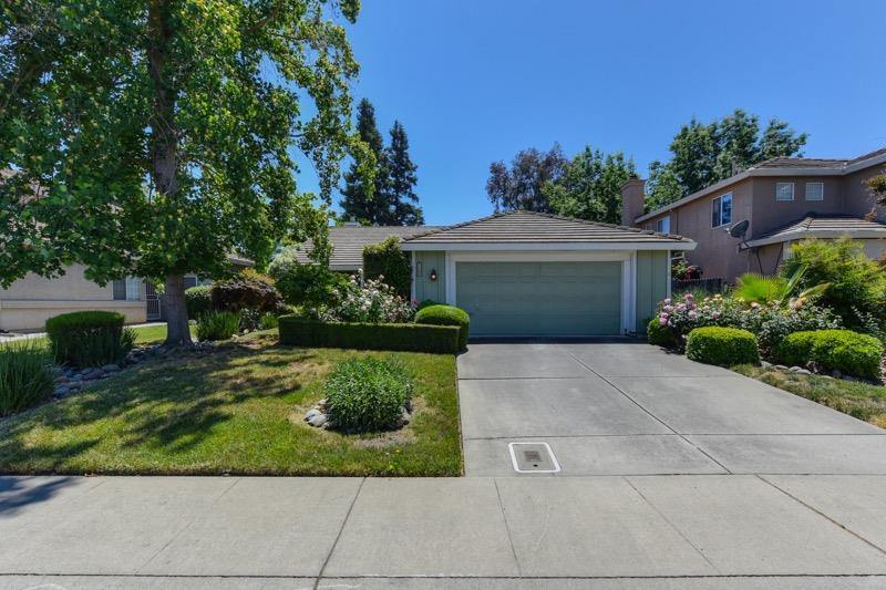 5560 Mapleton Way, Sacramento, CA 95823