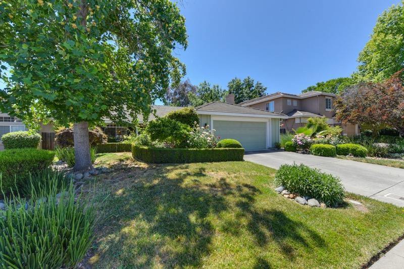 5560 Mapleton Way, Sacramento, CA 95823