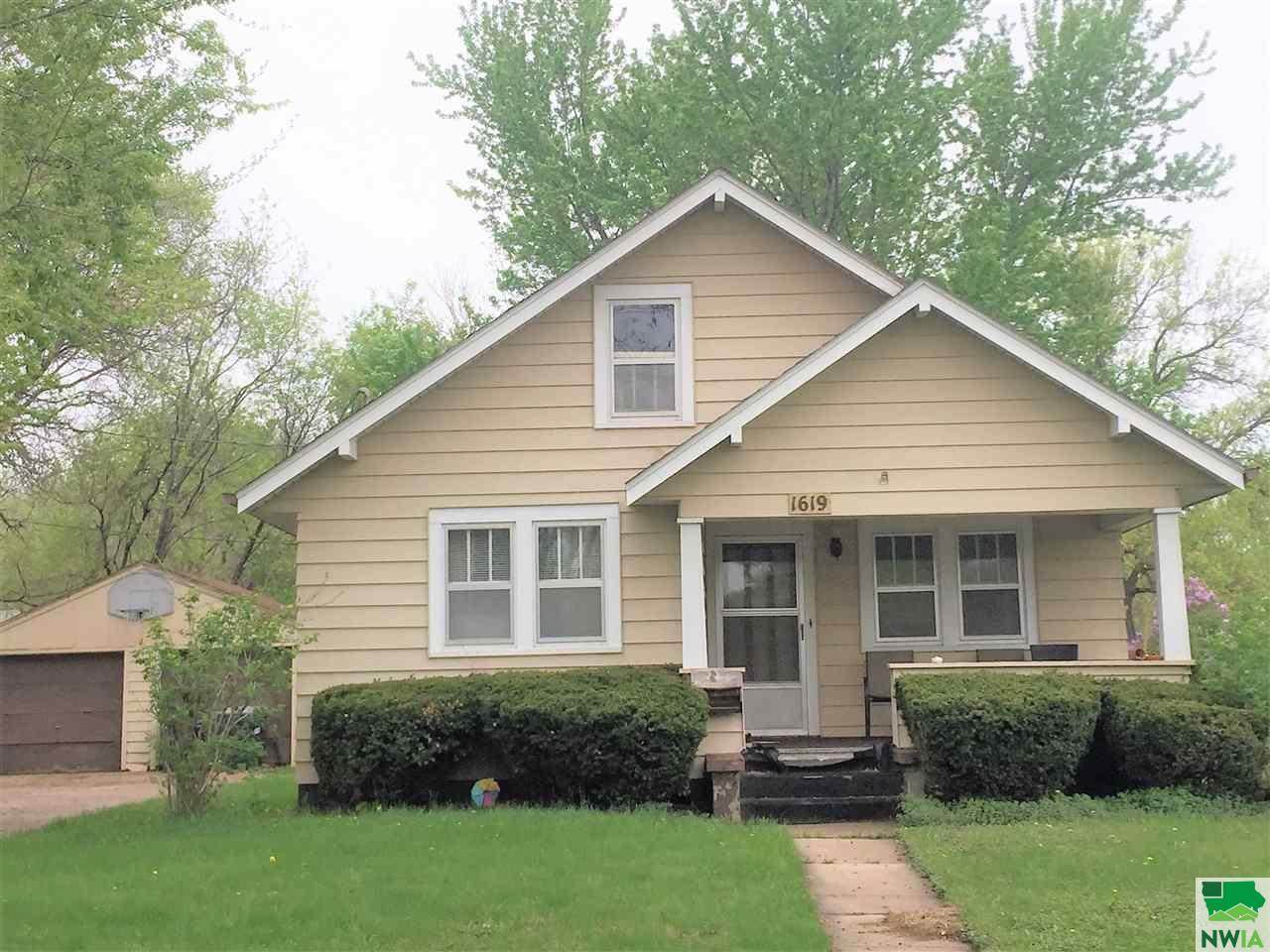 1619 W Willis Ave., Sioux City, IA 51103