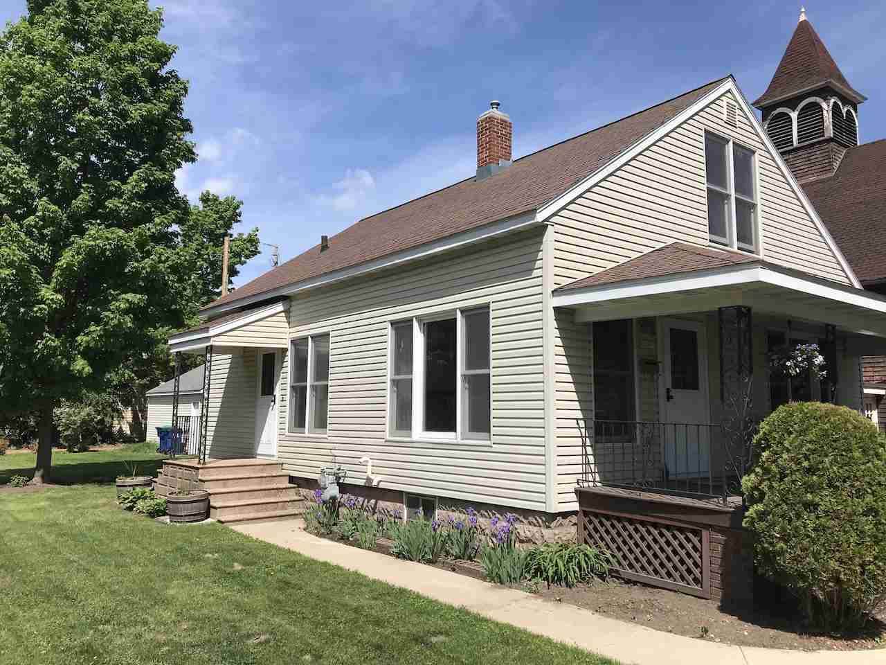 1106 S 4th Avenue, Wausau, WI 54401