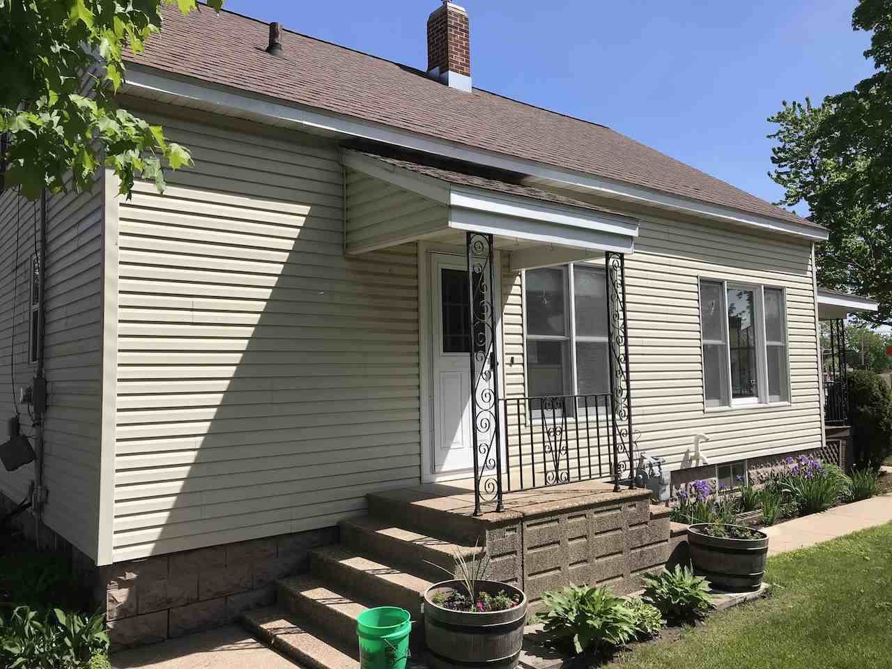 1106 S 4th Avenue, Wausau, WI 54401