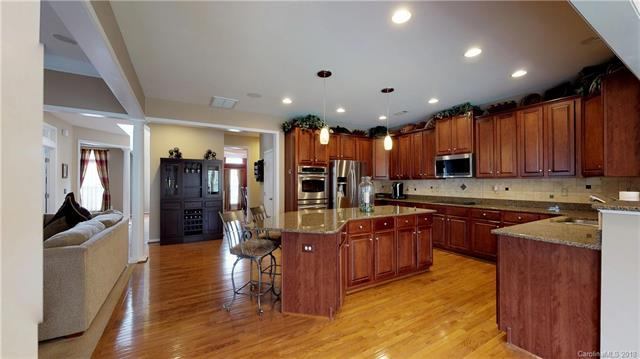 6628 Olmsford Drive, Huntersville, NC 28078