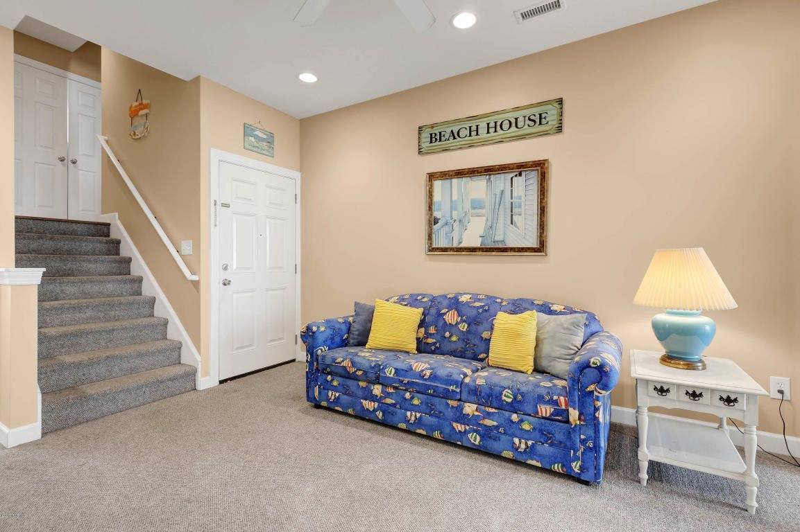 1701 North Shore Dr Drive, Unit F, Surf City, NC 28445