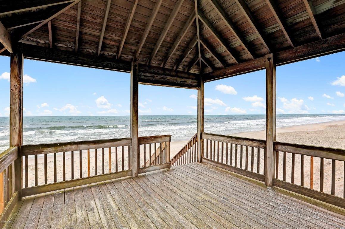 1701 North Shore Dr Drive, Unit F, Surf City, NC 28445