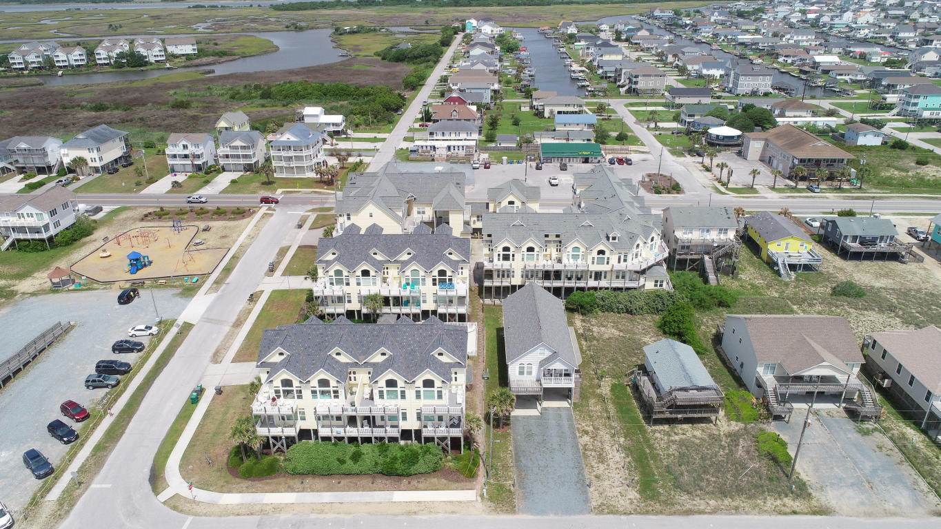 1701 North Shore Dr Drive, Unit F, Surf City, NC 28445