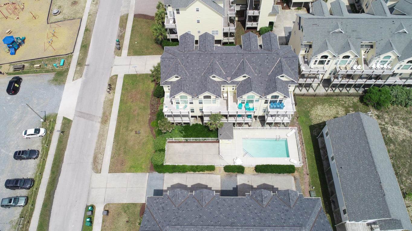 1701 North Shore Dr Drive, Unit F, Surf City, NC 28445