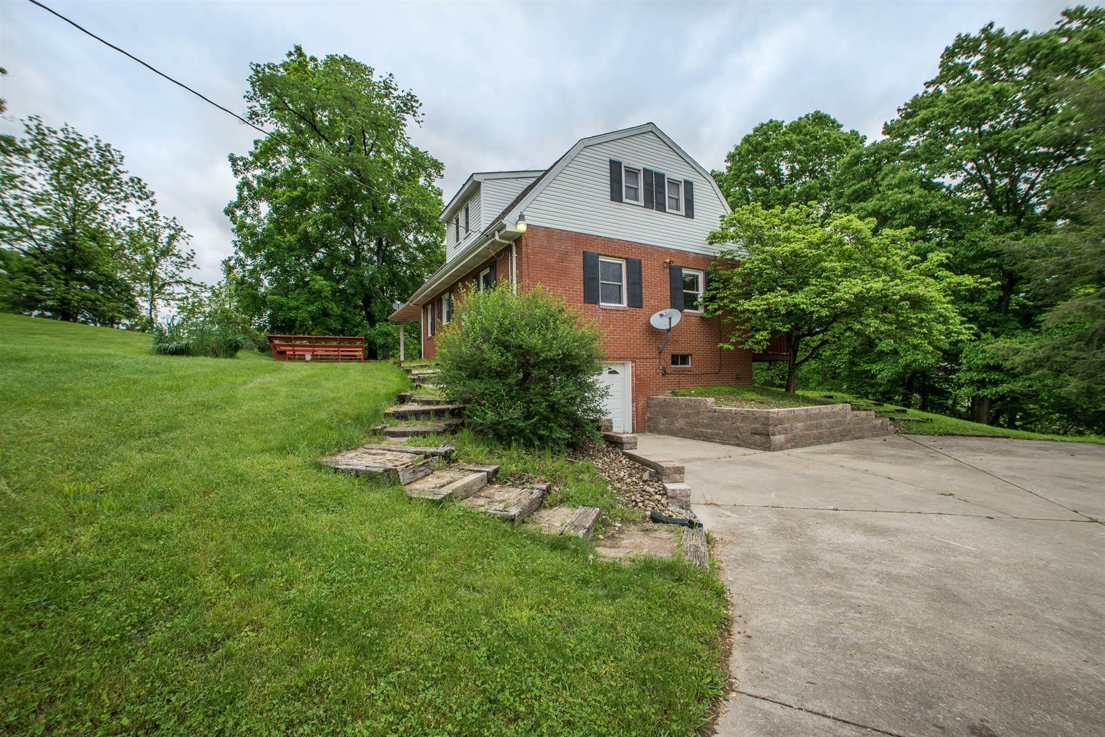 15 Cove Rd, North Franklin Township, PA 15301