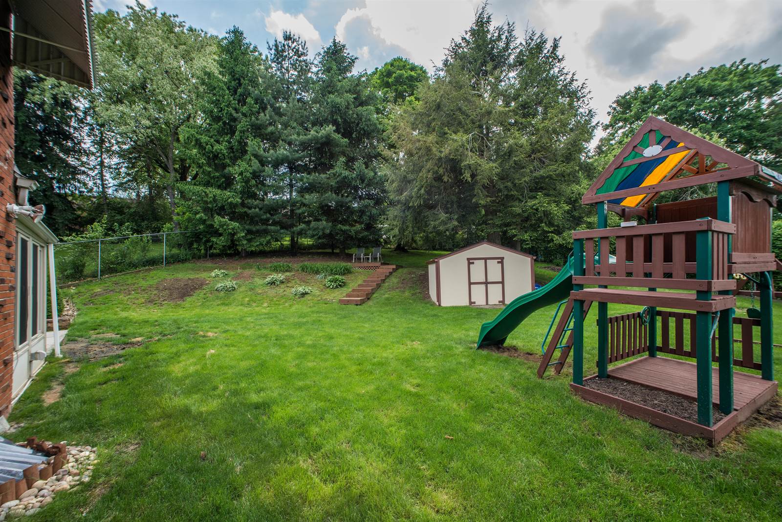 204 Melrose Pl, Upper Saint Clair, PA 15241