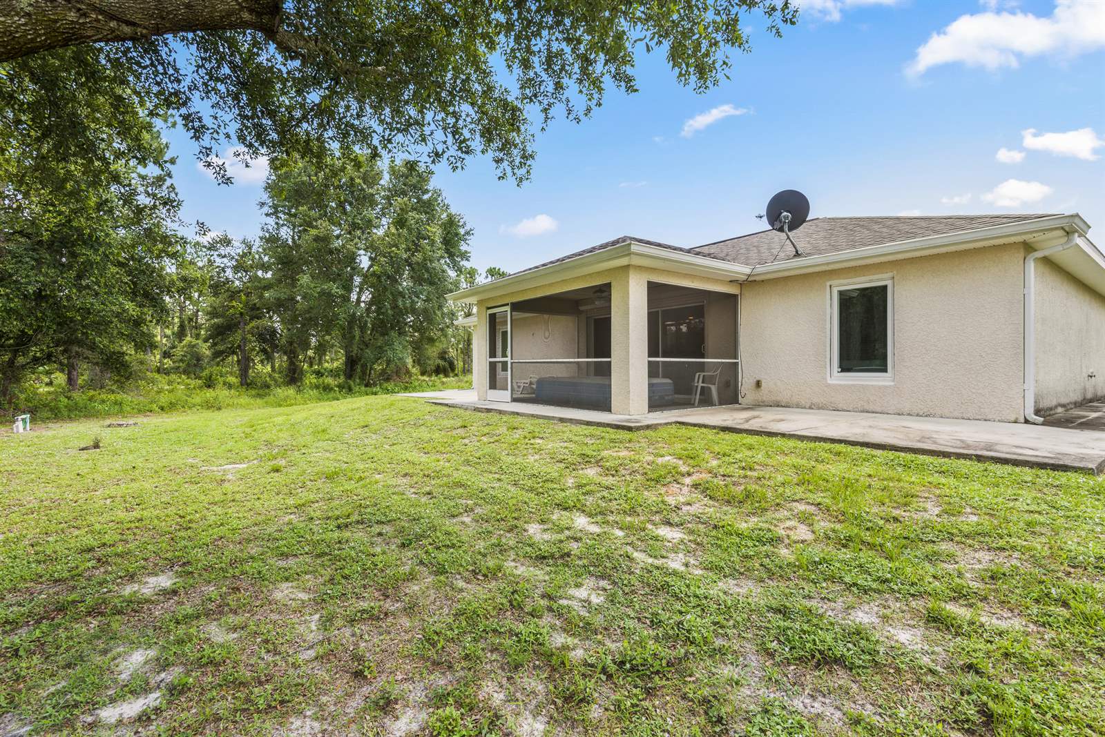 2002 Roosevelt Ave, Alva, FL 33920