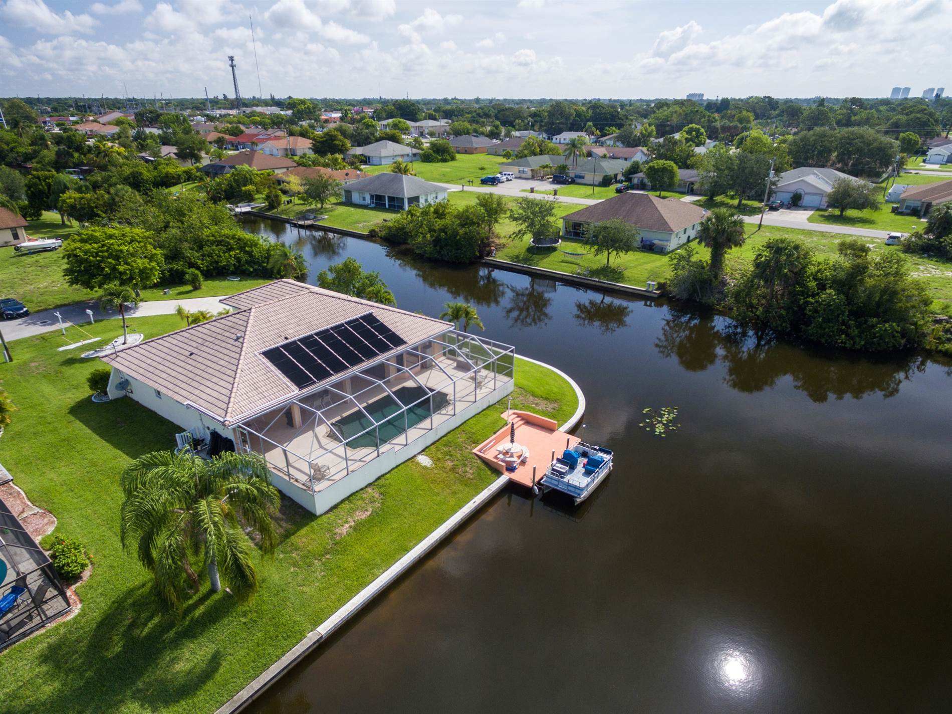 2304 SE 2nd St, Cape Coral, FL 33990