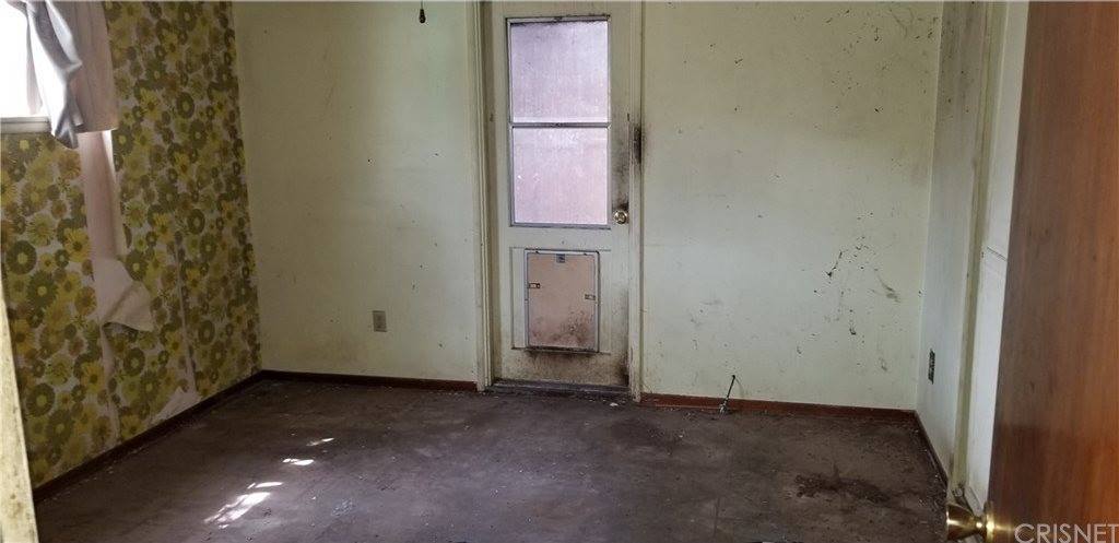 13965 Hubbard Street, Sylmar, CA 91342