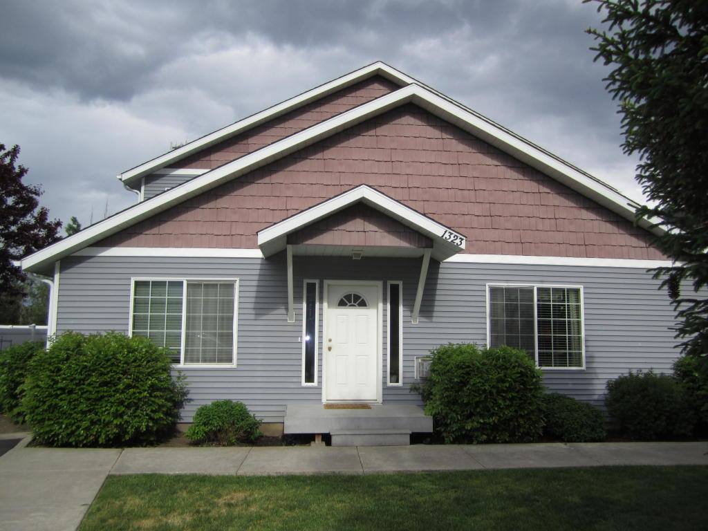 1323 North Forsythia Cir, Post Falls, ID 83854