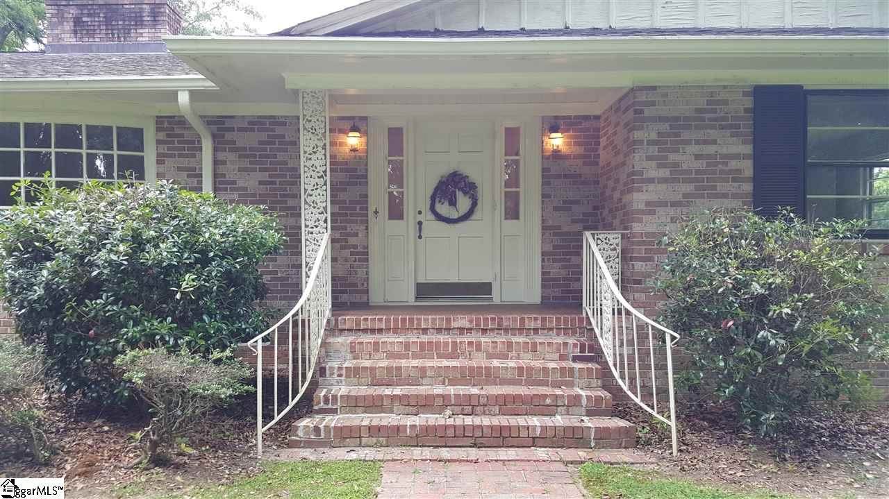 106 Ansel, Clinton, SC 29325