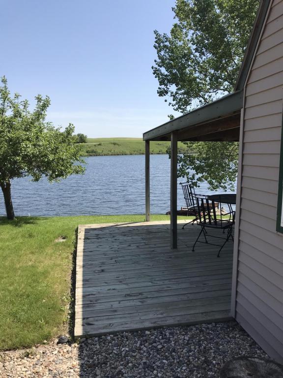 109 Blacktail Dr, Williston, ND 58801