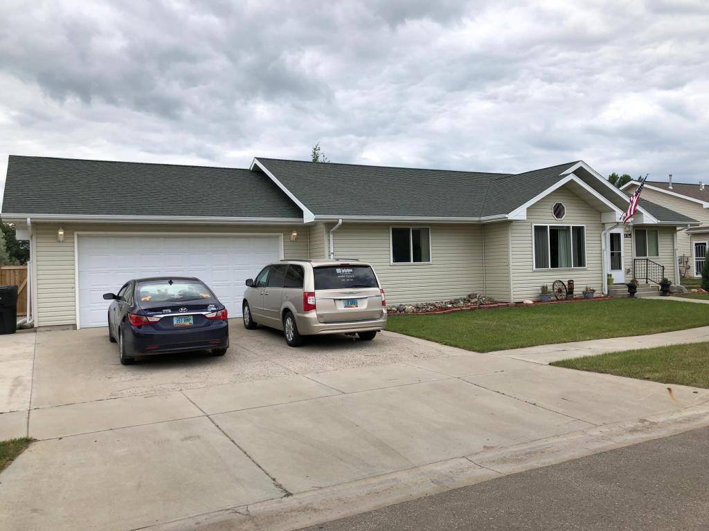 1105 Knoll St, Williston, ND 58801