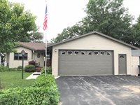 15563 250th Ave, Spirit Lake, IA 51360