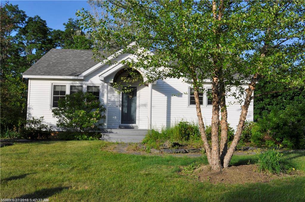 22 Thompson Rd, Veazie, ME 04401