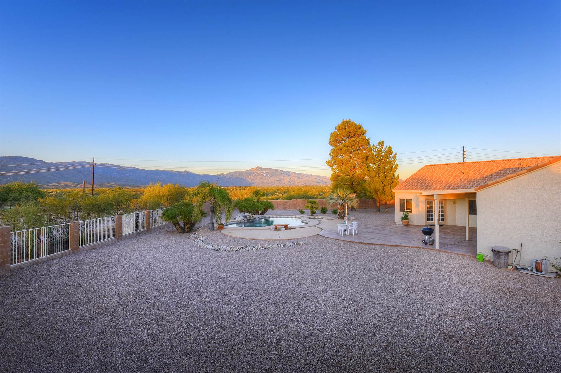 8170 S. Wentworth Road, Tucson, AZ 85747