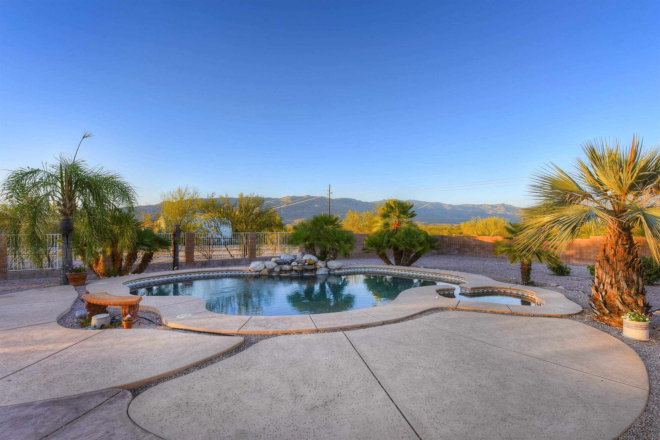 8170 S. Wentworth Road, Tucson, AZ 85747