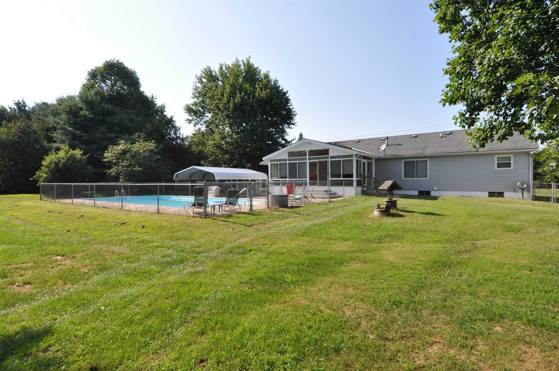 1023 London Groveport Road, Grove City, OH 43123