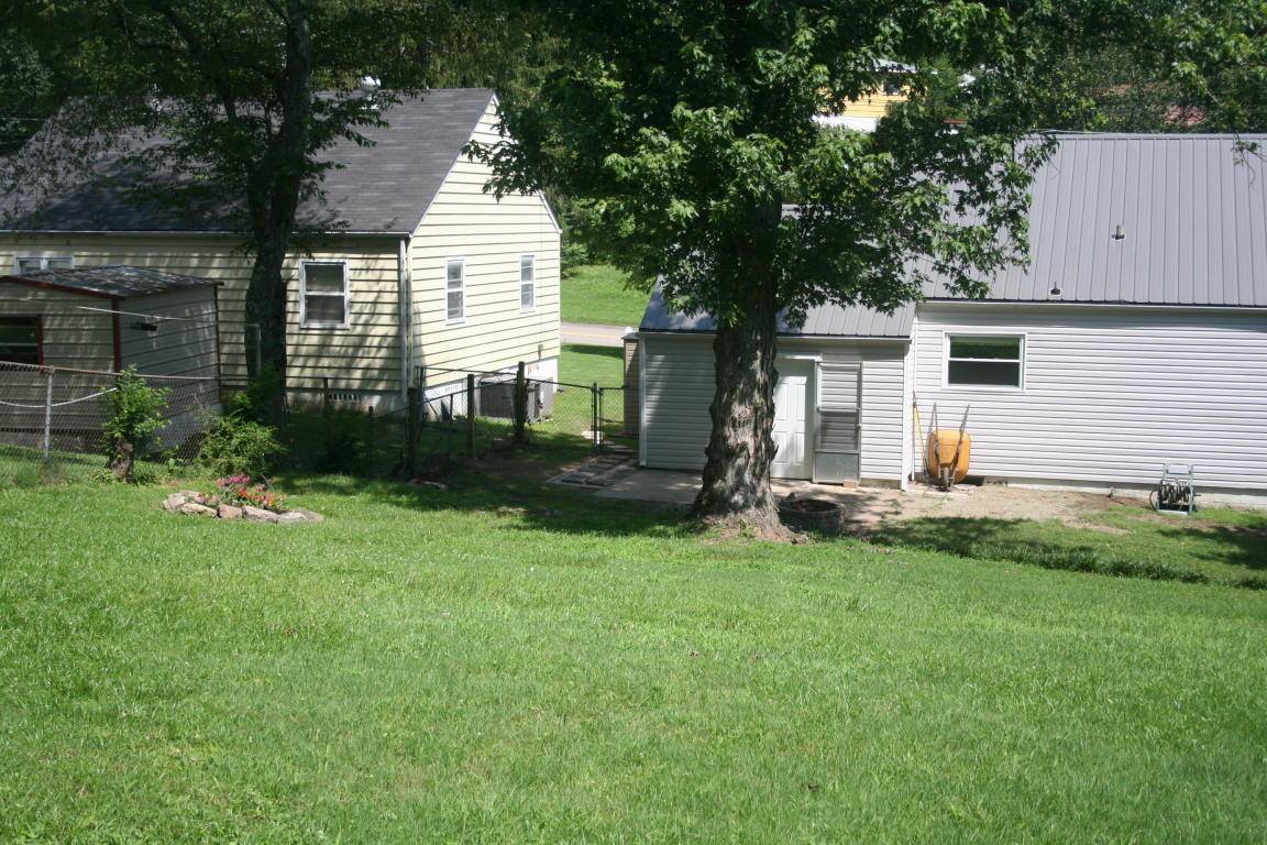 1706 John Ross Rd, Chattanooga, TN 37412