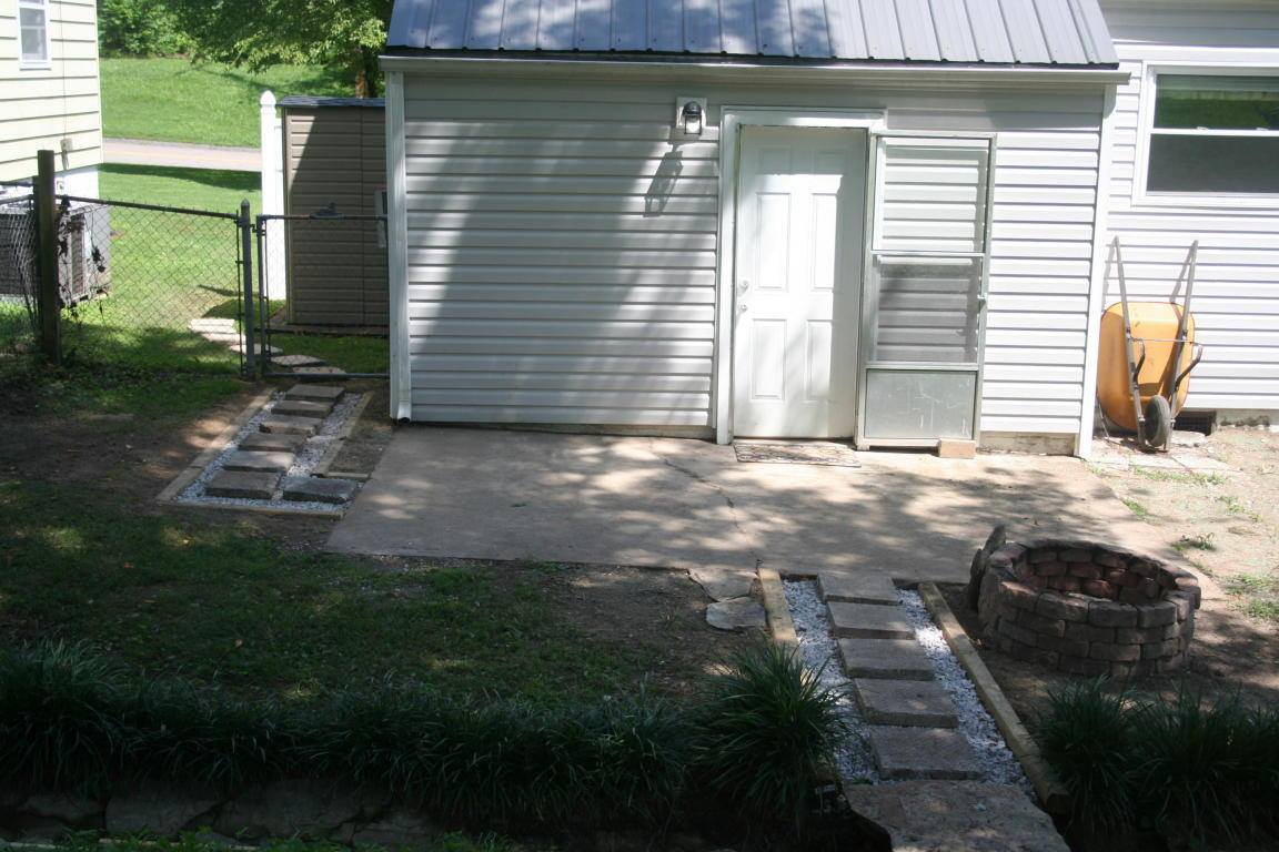 1706 John Ross Rd, Chattanooga, TN 37412