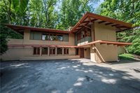 183 Gilkeson Rd, Mt. Lebanon, PA 15228