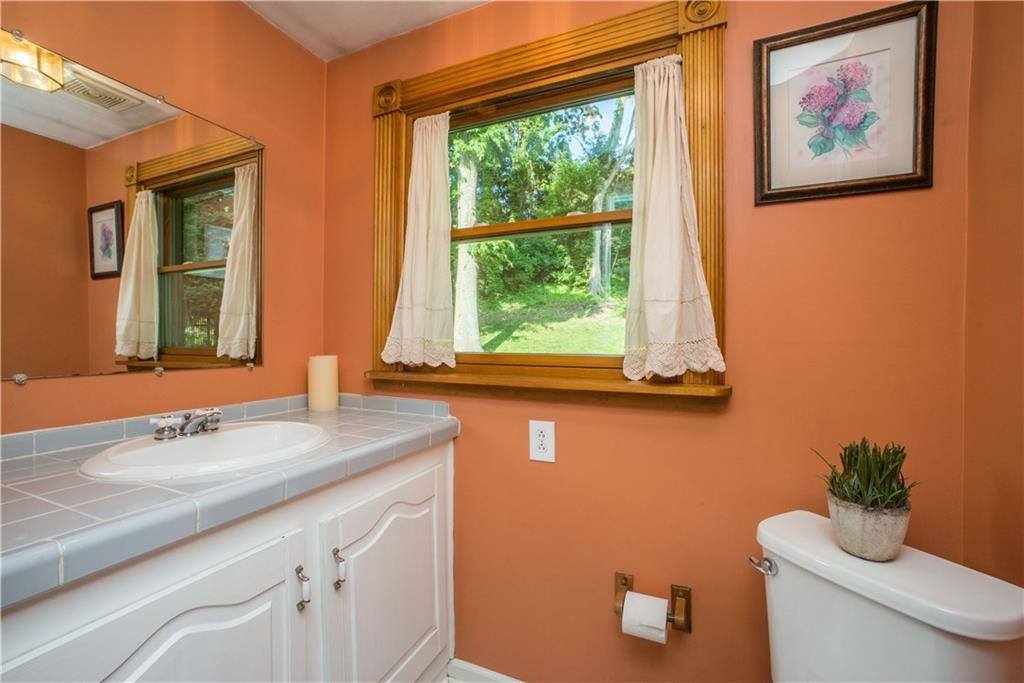 2341 Southwood Drive, Upper Saint Clair, PA 15241