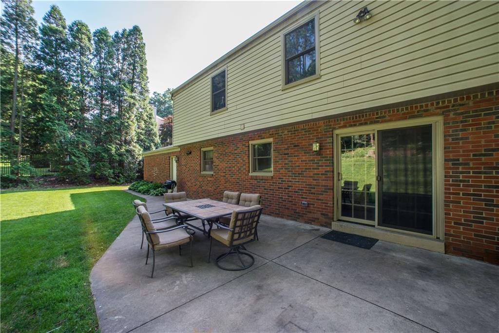 2341 Southwood Drive, Upper Saint Clair, PA 15241