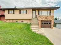 703 29 ST N, Bismarck, ND 58501