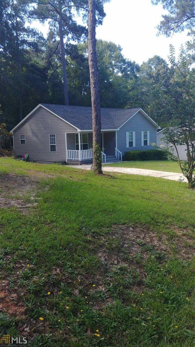 107 Second St, Byron, GA 31008