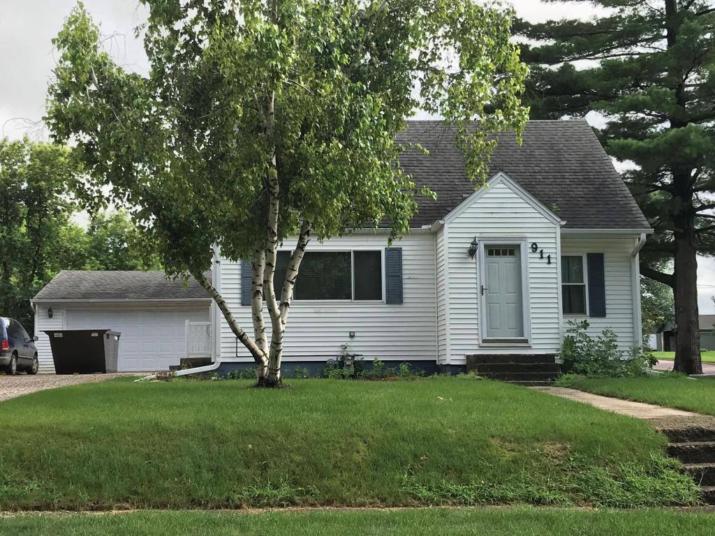 911 11th Street, Spirit Lake, IA 51360