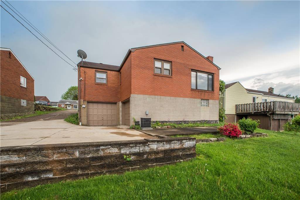 4217 Greenridge Rd, Castle Shannon, PA 15234