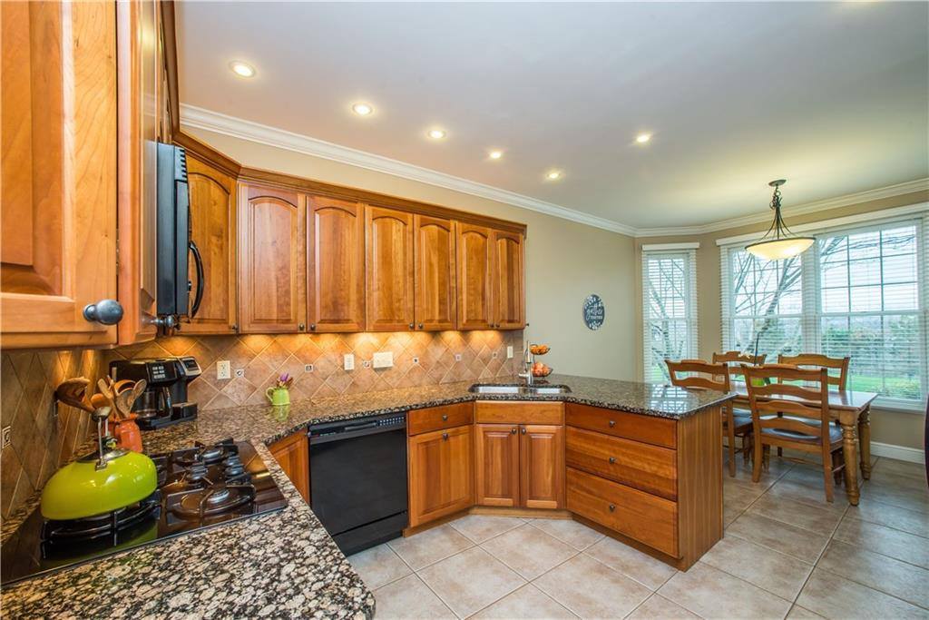 1327 Lesnett Road, Upper Saint Clair, PA 15241