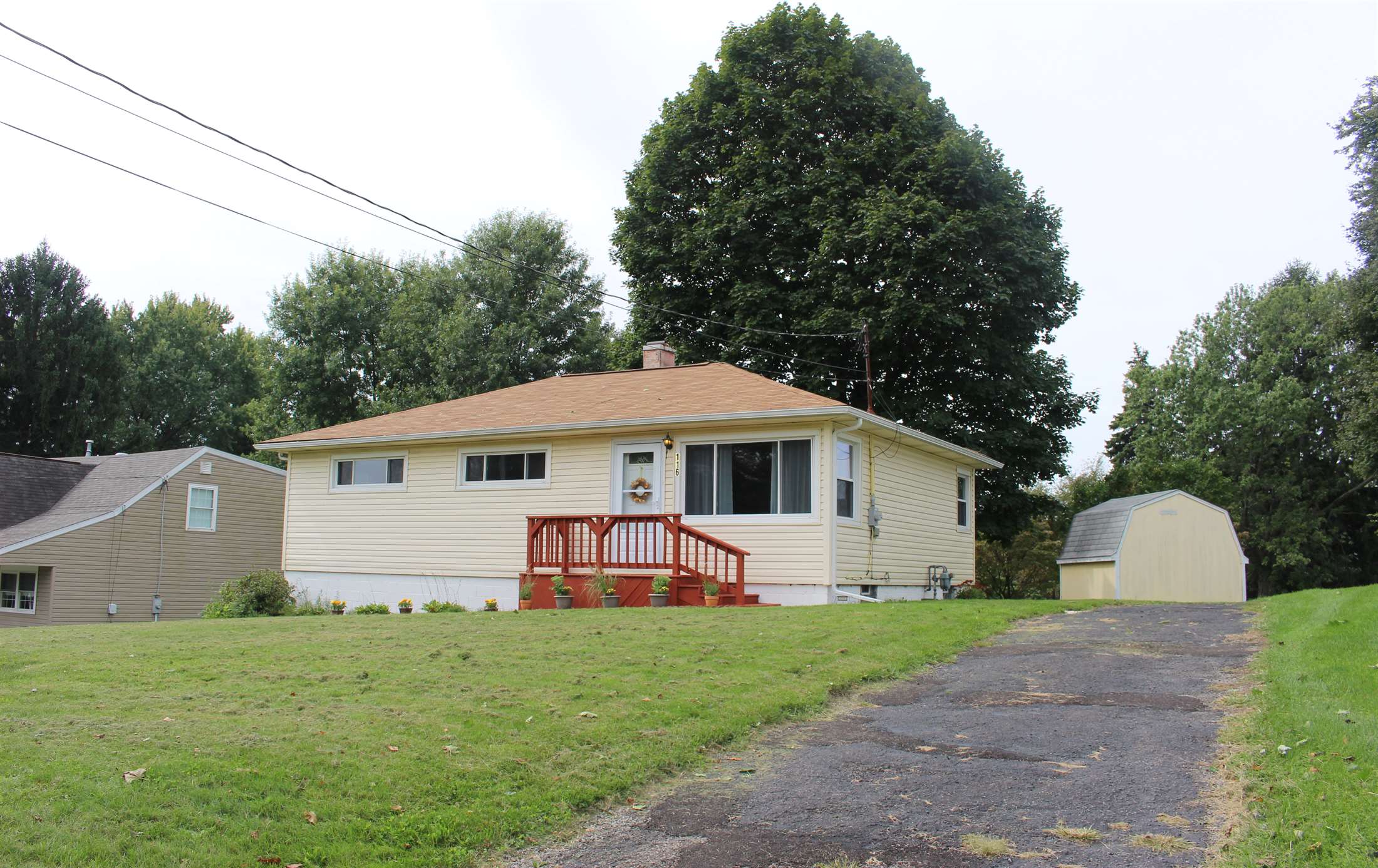 116 Naugle Rd, Beaver Falls, PA 15010