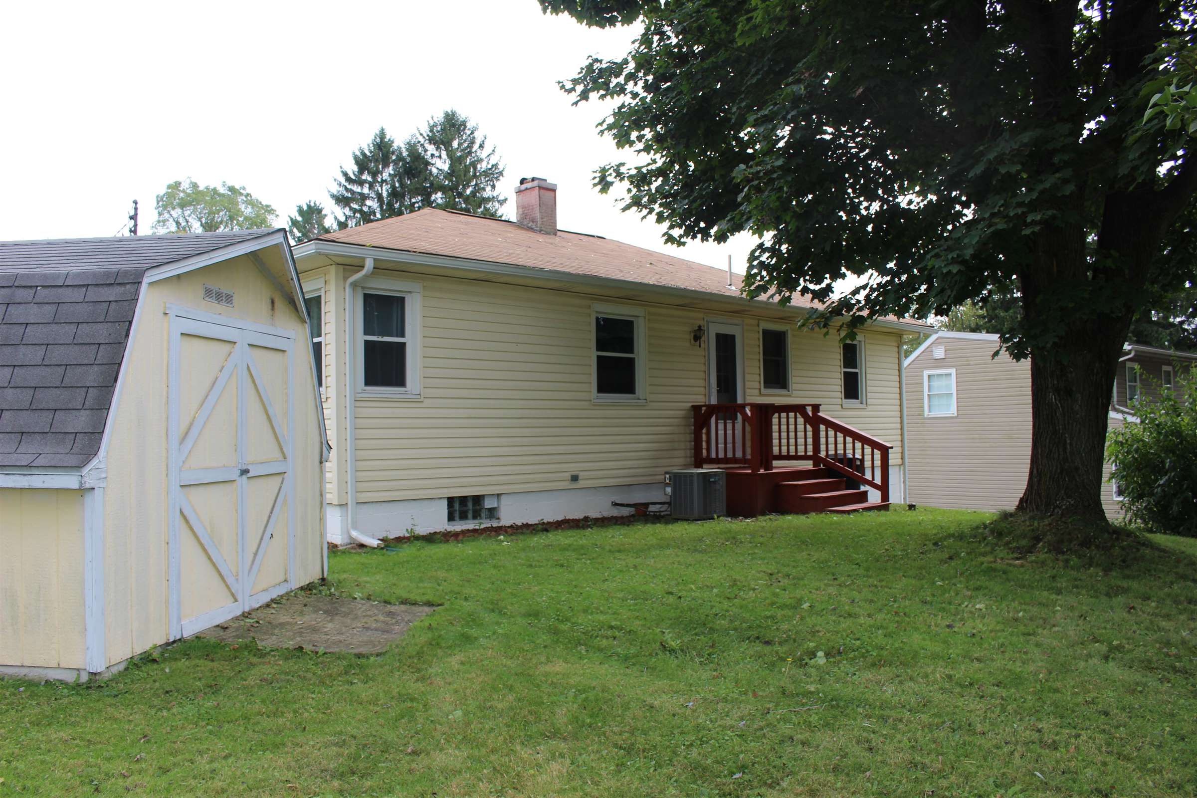 116 Naugle Rd, Beaver Falls, PA 15010