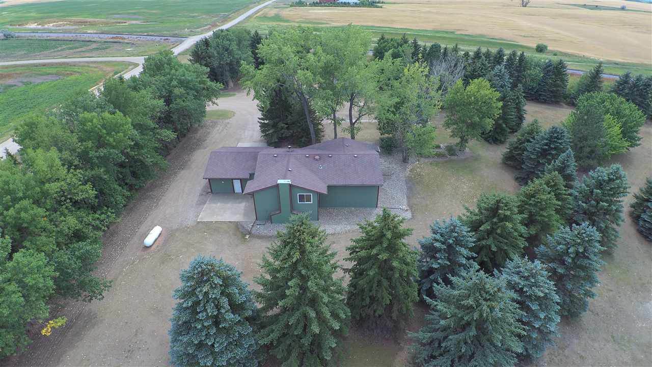 1020 SE 125th St, Surrey, ND 58785