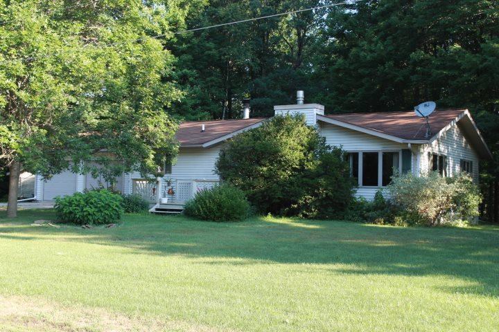 4800 White Street, Vesper, WI 54489