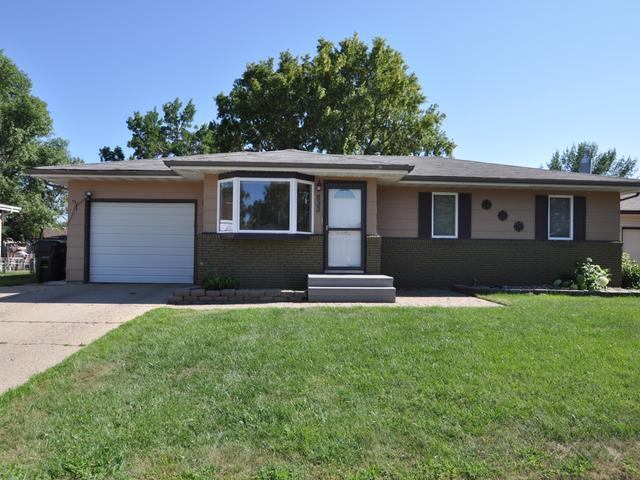 633 Meadow Lane, Bismarck, ND 58504