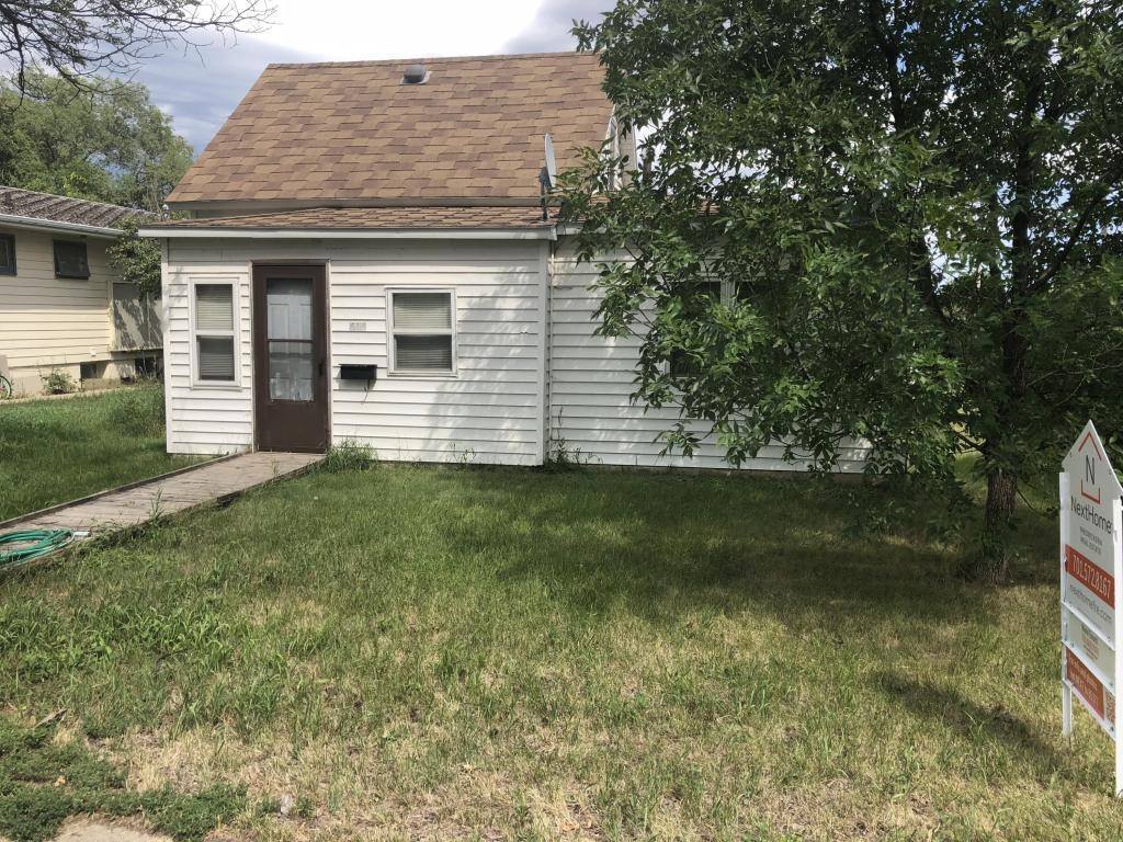 614 University Ave, Williston, ND 58801