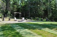 81 Maple Leaf Ln, Hermon, ME 04401